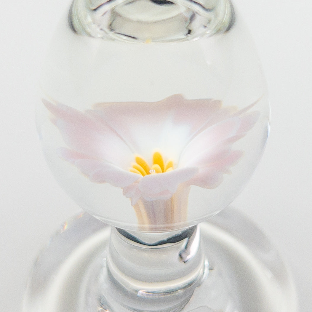 Crystal Delights Twisted Heart Flower Plug Bulb Close-Up